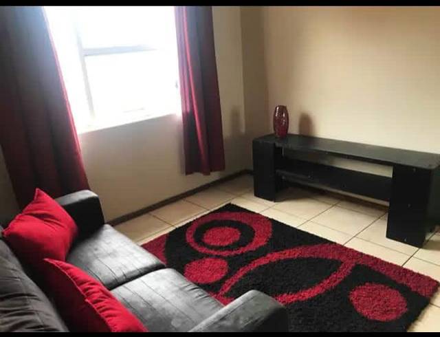 2 BEDROOM APARTMENT FOR SALE IN KEMPTON PARK CENTRAL